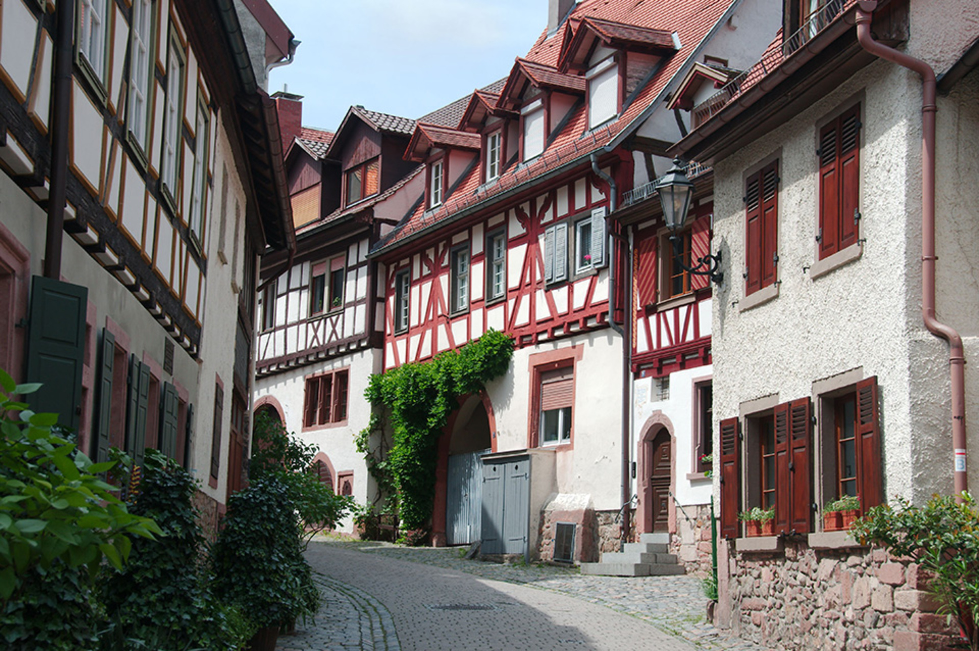 Altbau­sanierung bei ESH Elektro Service Henninger GmbH in Salzatal OT Pfützthal